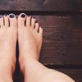 The difference in this mother’s swollen feet during pregnancy is crazy
