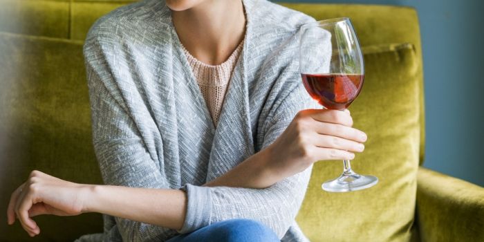 Mum says she's 'disgusted' as friend gives 4-year-old daughter wine