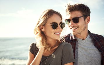 ‘Phubbing’ is the dating trend damaging relationships in Ireland
