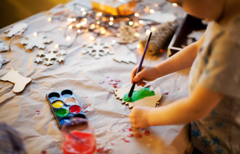 3 VERY seasonal activities to entertain the kids with over the next few weeks