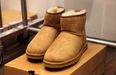 This woman was refused to enter an airline lounge because she wore UGGS