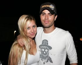 Congrats! Major news tonight for Anna Kournikova and Enrique Iglesias