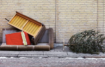 Child’s reaction to abandoned Christmas tree will make you weep