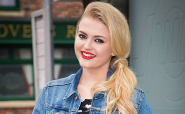 Corrie’s Bethany Platt sets mum Sarah up on a date