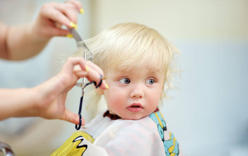 Dad gave up his job to be a children’s hairdresser and now makes insane money