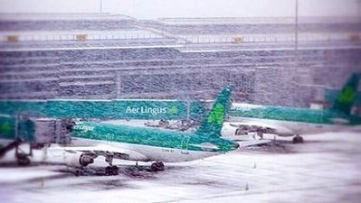 Dublin Airport issues update as ‘heavy snow’ covered runway this morning