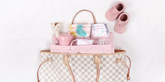Packing your nappy bag: The 10 most important things to include