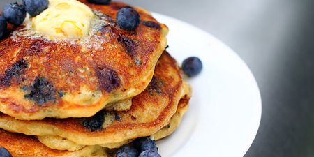 These 3-ingredient blueberry pancakes are just what weekends were made for