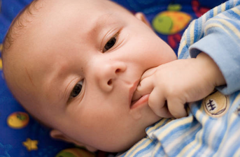 The tell-tale signs that you’ve got a teething tot on your hands