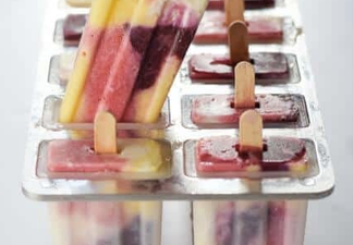 DIY unicorn popsicles are pretty much the perfect sneaky way to serve up fruit