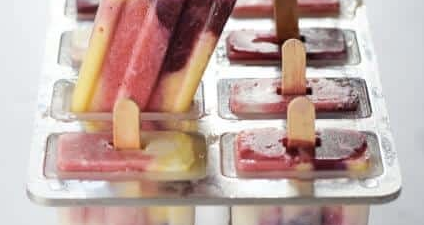 DIY unicorn popsicles are pretty much the perfect sneaky way to serve up fruit