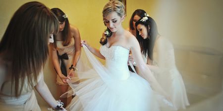 Love weddings? Well you could earn €800 a day from being a ‘professional bridesmaid’