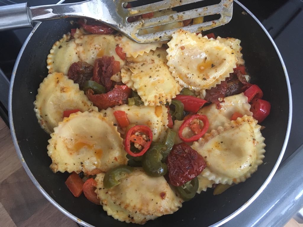 The 15 minute garlic, pesto and sun-dried tomato ravioli that might change your little life