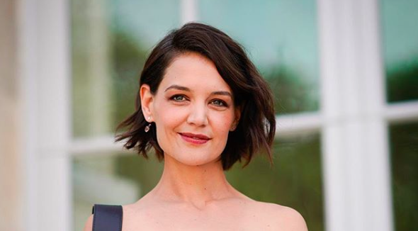 Katie Holmes is sightseeing in Kilkenny and seems to be having a grand aul’ time