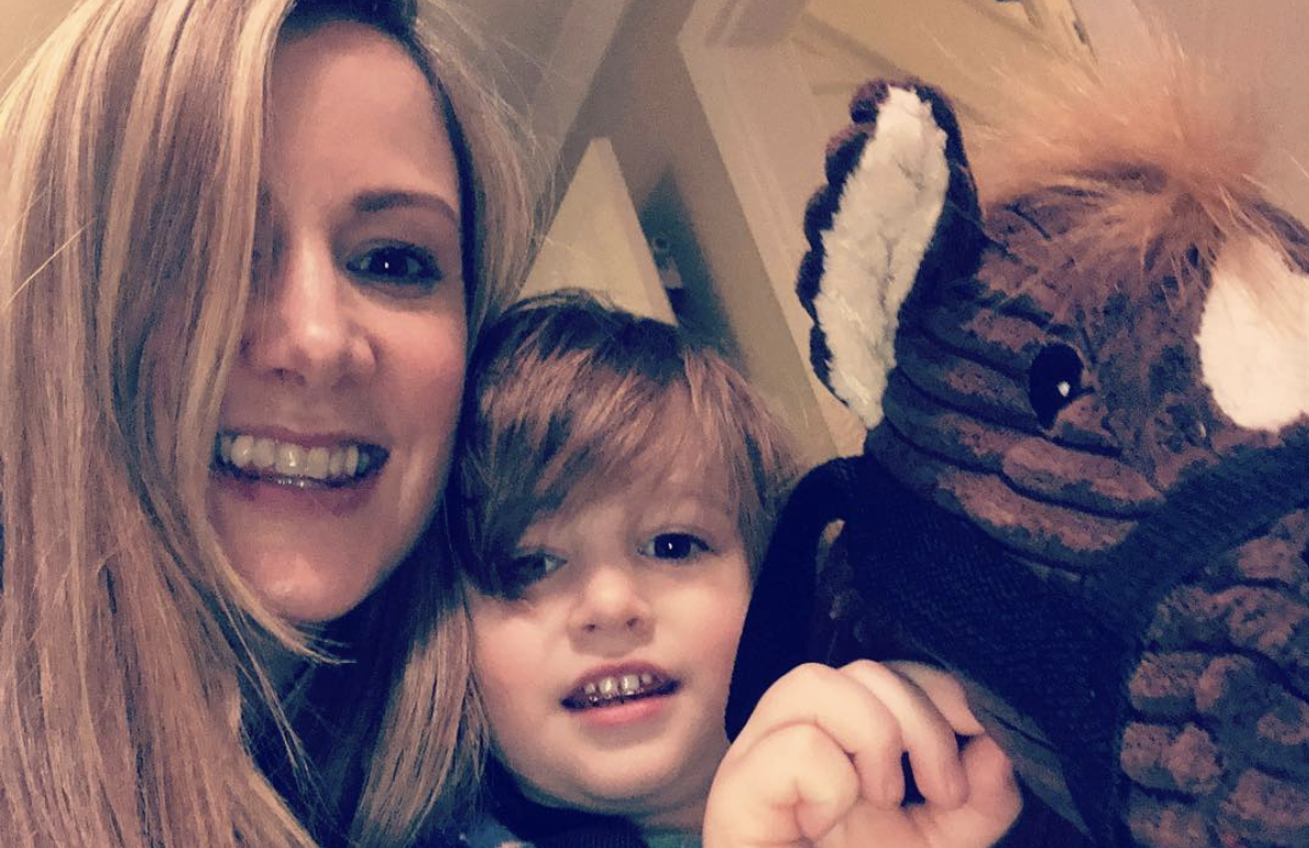 Terminally ill presenter writes beautiful memoir for her two year old son