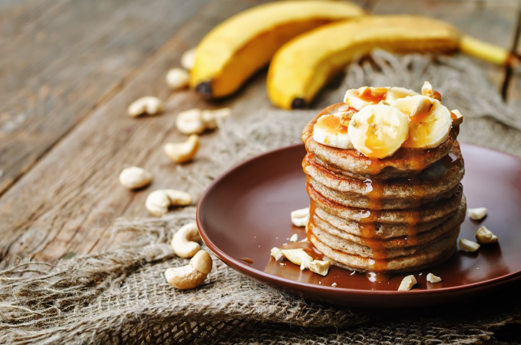 These 2-ingredient banana pancakes are a delicious healthy lunchbox treat