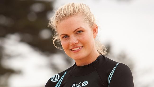 Former Home and Away actress Bonnie Sveen announces she’s pregnant with TWINS