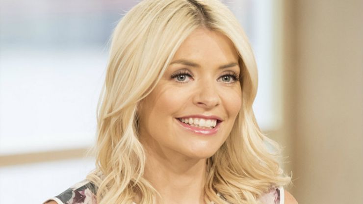 Holly Willoughby is back on TV and we are loving her outfit