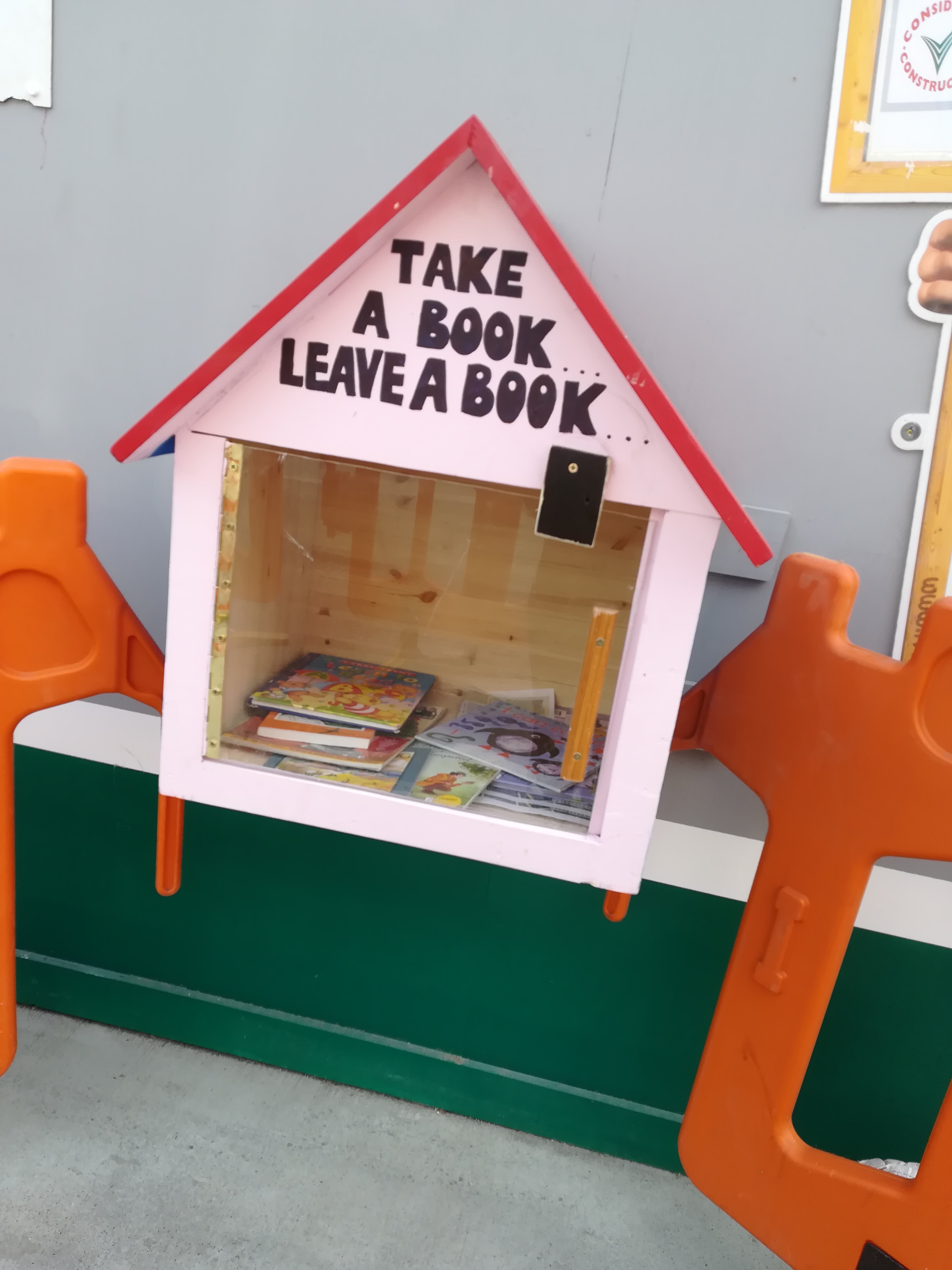 Calling all Dublin city bookworms! There is now a library box on the Coombe