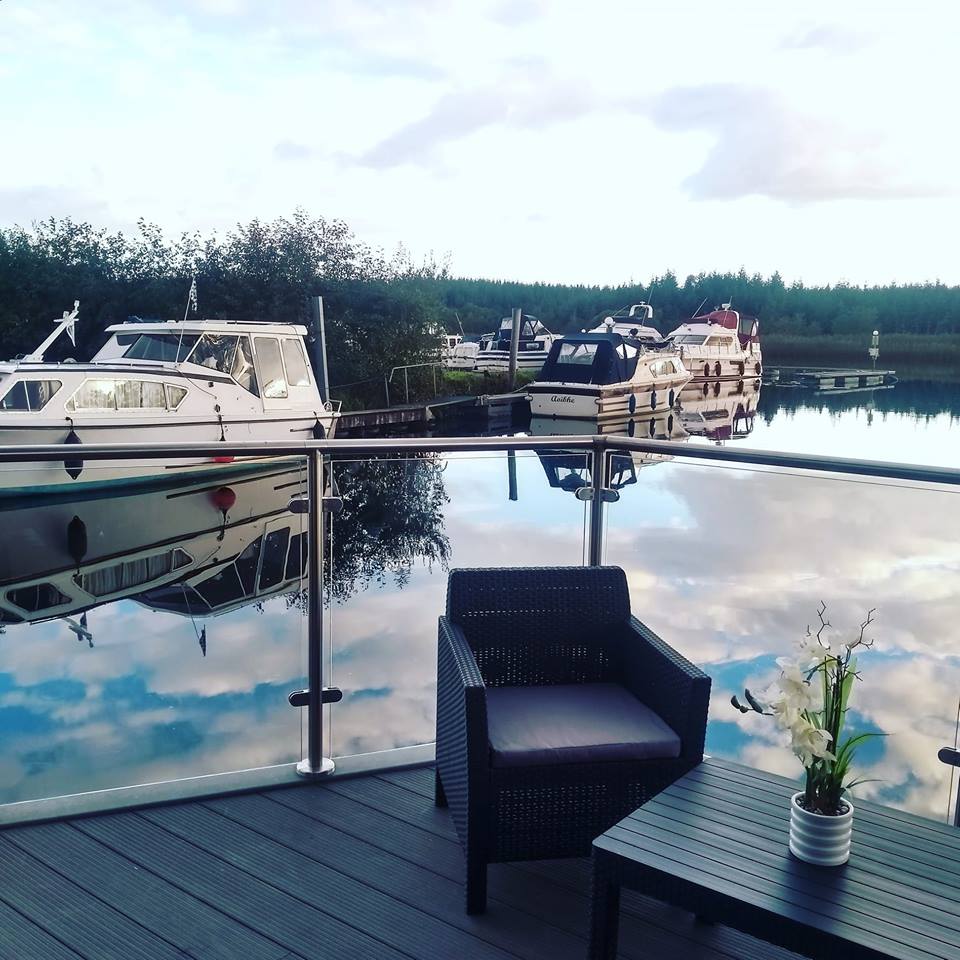 There’s a floating apartment in the West of Ireland and it’s absolute ‘house goals’