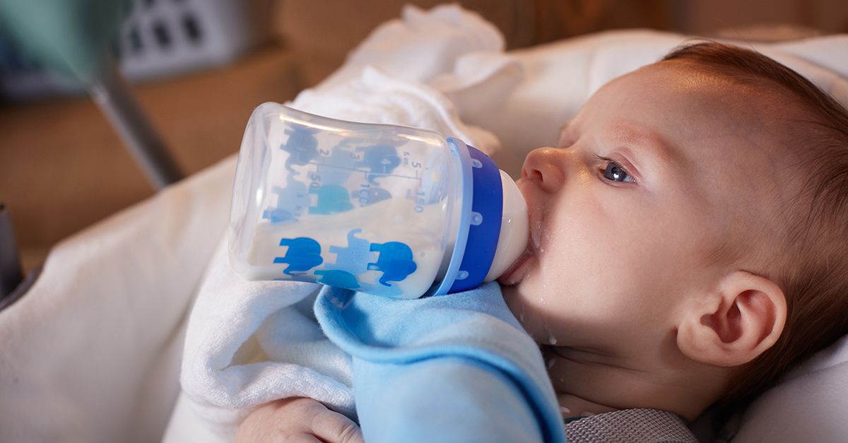 The very scary reason why you should never prop a bottle up for your baby to drink it