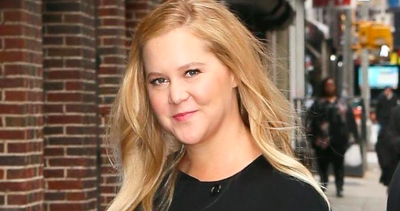 Amy Schumer just compared her pregnancy to Meghan Markle’s in hilarious snap