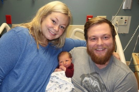 Pregnant wife saves her husband's life just before giving birth