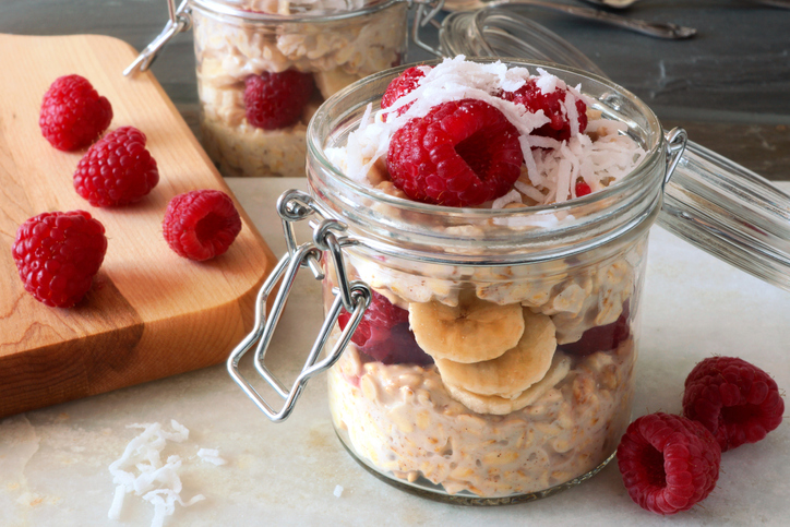 Five super simple 5 minute overnight oats recipes for a stress-free morning