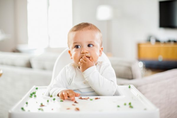 5 expert tips on weaning your baby...and embracing the mess is one, sorry mums