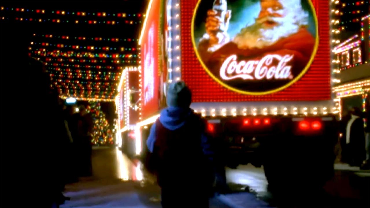 Twitter users are seeing the Coca-Cola Christmas ad for the first time and it’s gas