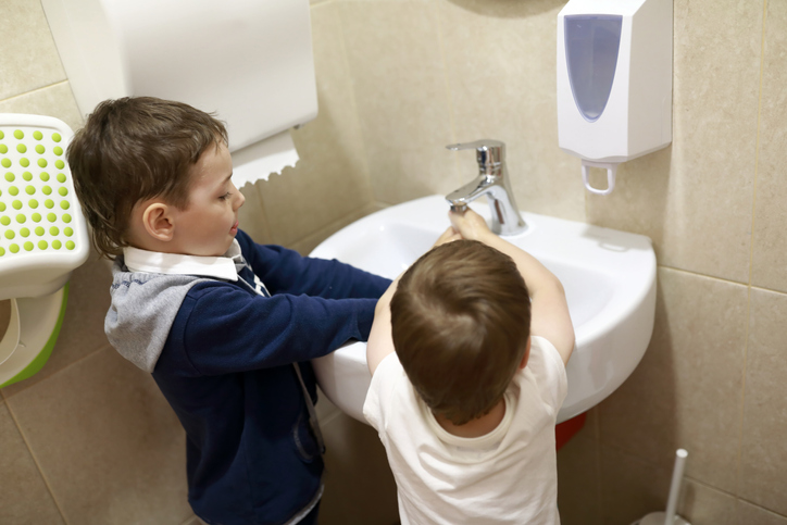 Schools can't be expected to toilet train kids, says UK authority