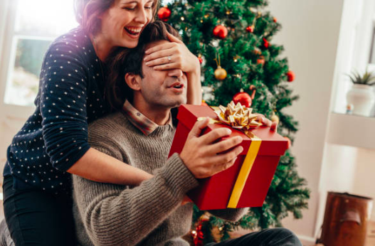 Family therapist issues advice on how couples with young kids can ‘cope’ with Christmas