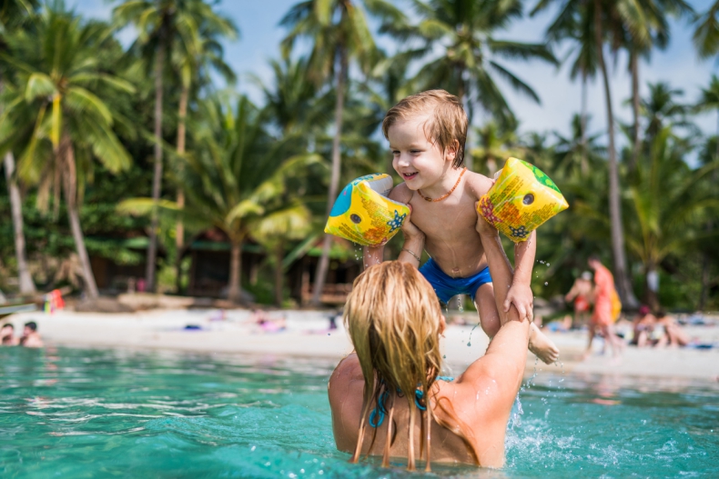 “Avoid Asia with young children” warns doctor, as trend for long-haul winter breaks continue to grow