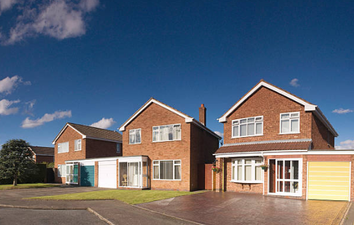 People who live in detached houses are less stressed than those who don’t