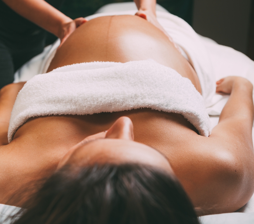 5 reasons why you should treat yourself to a pregnancy massage this weekend