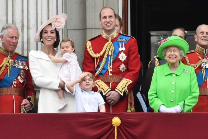 The Royal Family are looking for someone to work and live in Buckingham Palace