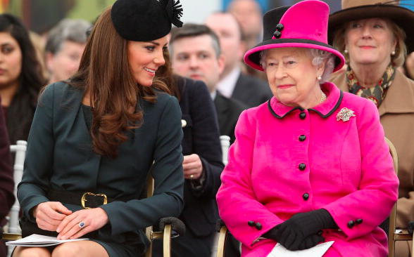 The Queen has a harsh way of telling Kate Middleton she doesn’t like her outfits