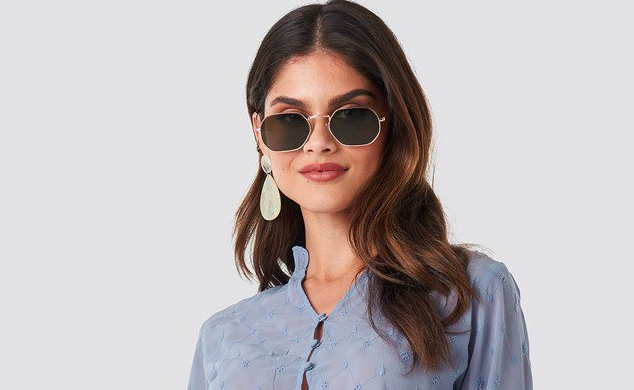 8 tops under €56 that are equally handy to wear to work AND a night out