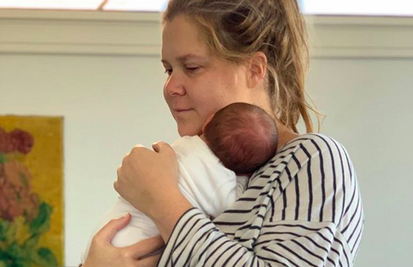 “Women are warriors” – Amy Schumer sums up her pregnancy and birth in an epic way