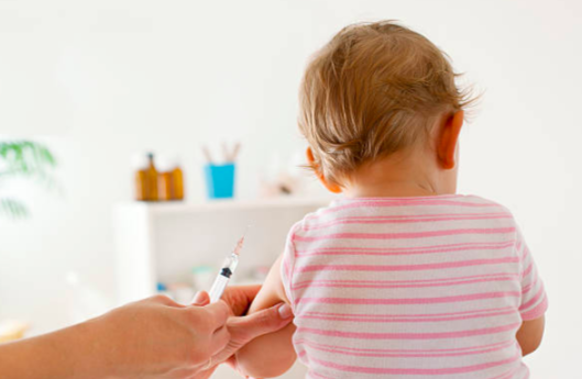Previously anti-vax mum explains why she is vaccinating her kids