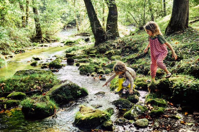 Children who grow up near nature turn into happier adults, says new study