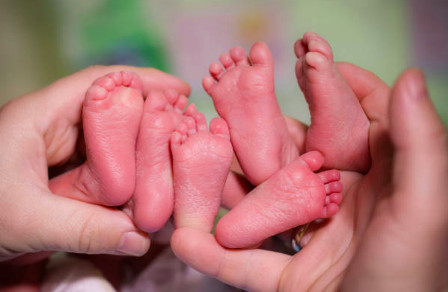 Woman taken to hospital with kidney stones, gives birth to triplets