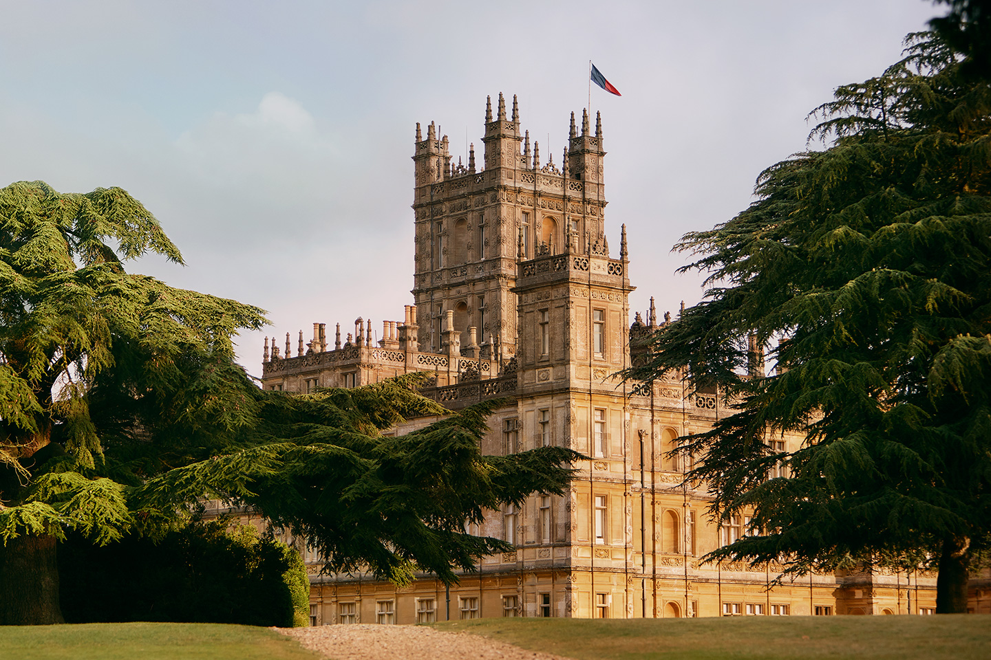 The real life Downton Abbey is available to rent on Airbnb for a once in a lifetime experience