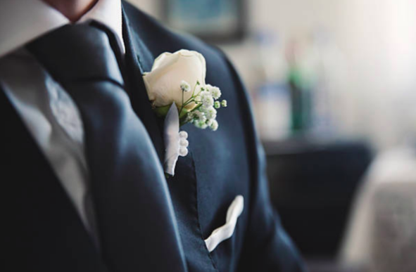 Groom robs bank in attempt to pay for his wedding the next day