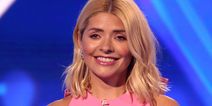Holly Willoughby wore a gorgeous velvet mini skirt this morning, and it’s €23 in the Warehouse sale