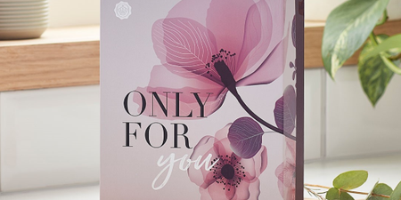Need something for Mother’s Day? This special edition GLOSSYBOX will make the perfect gift
