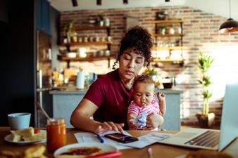 Blogger creates ‘should mothers have careers’ flowchart to major backlash