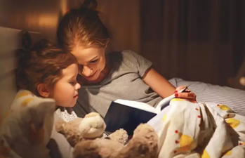 Reading bedtime stories together will make families happier, studies find