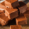 You only need five ingredients for this delicious Maltesers and Baileys fudge