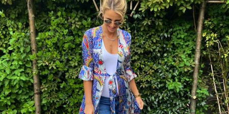 Pregnant Vogue Williams wore a maxi kimono over jeans and now we want to wear a maxi kimono over jeans